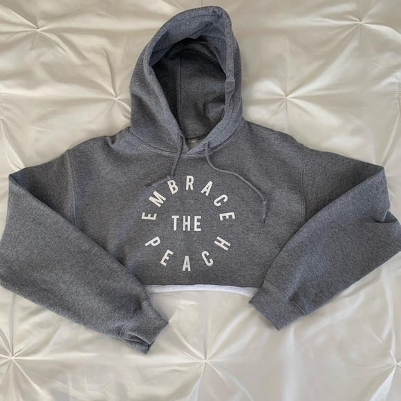 Tops - Embrace the peace cropped sweatshirt